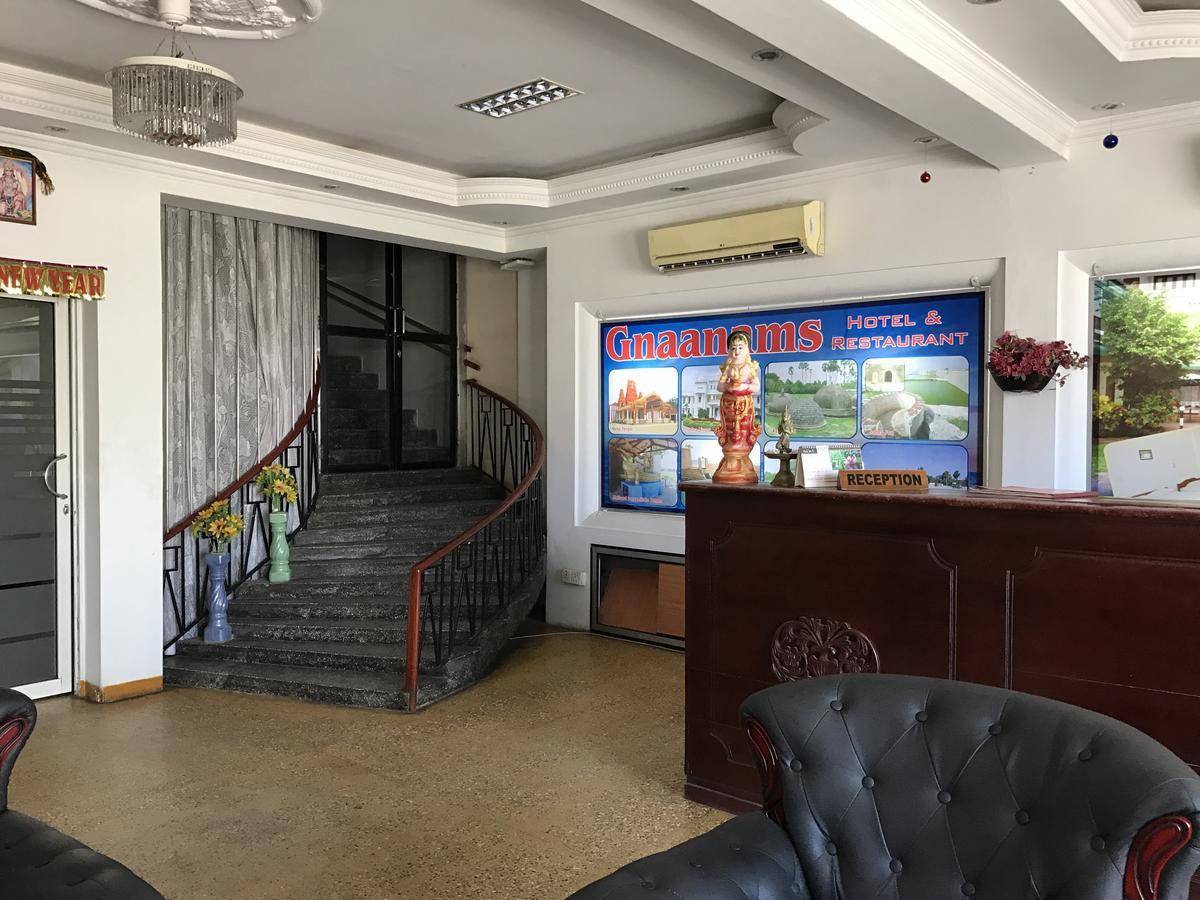 Gnaanams Hotel And Restaurant Jaffna Exterior foto