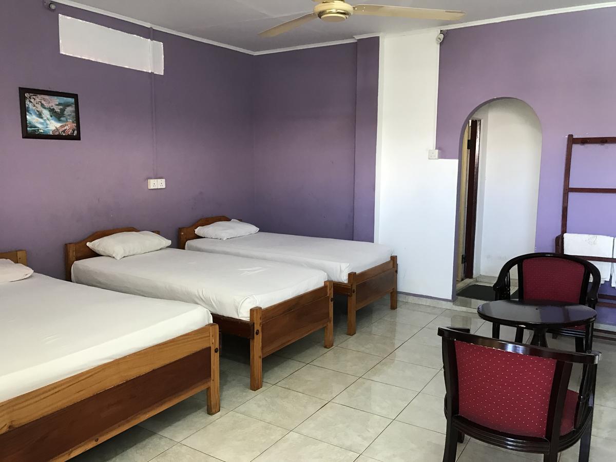 Gnaanams Hotel And Restaurant Jaffna Exterior foto